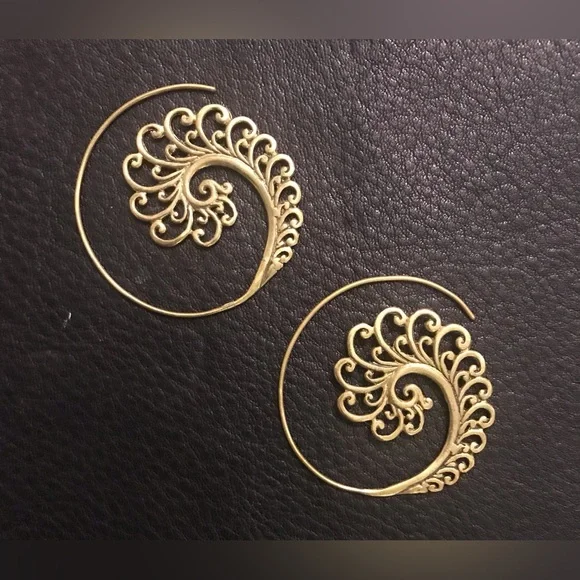 HANDCRAFTED BRASS BOHO EARRINGS - Picture 2 of 3